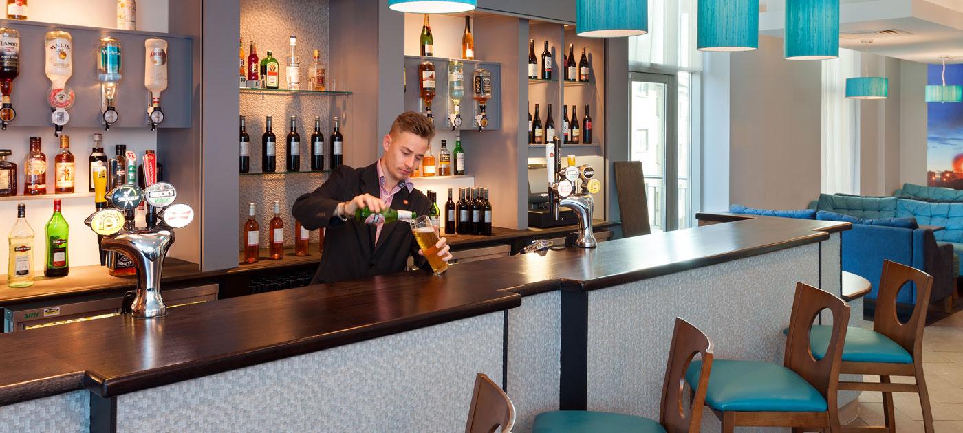 Leonardo Hotel Plymouth Restoran fotoğraf